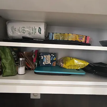 Lägenhet Pretty View Apartment, Private Parking, 8min To Center By Car *