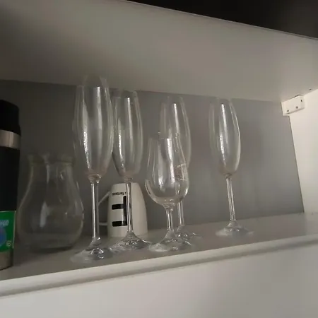 Pretty View Apartment, Private Parking, 8min To Center By Car Lägenhet *