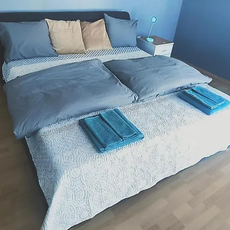 아파트 Pretty View Apartment, Private Parking, 8min To Center By Car *
